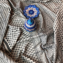 Charger l&#39;image dans la galerie, Qashqai Square Hand-made Tablecloth

