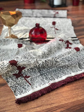 Charger l&#39;image dans la galerie, Pasargad Hand-made Maroon flower Runner
