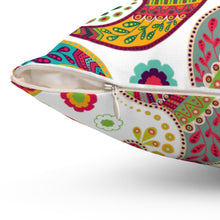 Load image into Gallery viewer, Botejeghe Garden Square Pillow
