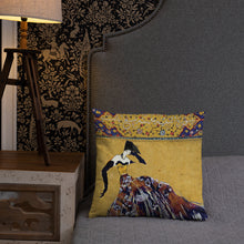 Charger l&#39;image dans la galerie, &quot;Vogue&quot; Pillow
